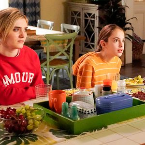 Fotoğraf Meg Donnelly