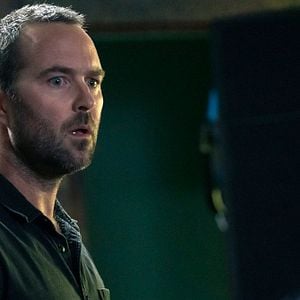 Fotoğraf Sullivan Stapleton