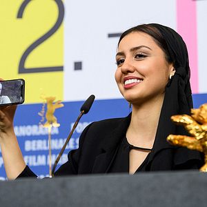 Fotoğraf Sheytan vojud nadarad