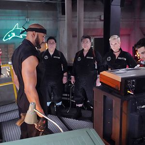 Fotoğraf Tipper Newton