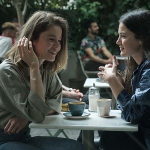 Fotoğraf İnsanlar İkiye Ayrılır