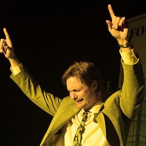 Fotoğraf On Becoming a God in Central Florida