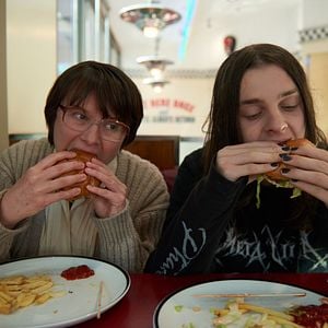 Fotoğraf Monica Dolan