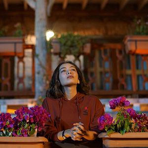 Fotoğraf Sefirin Kızı