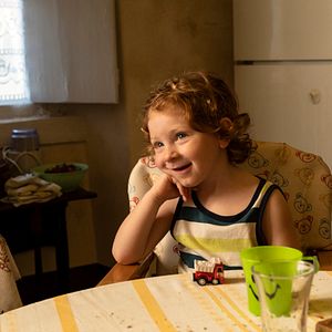 Fotoğraf Onca Yoksulluk Varken