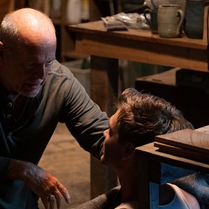 Fotoğraf Survive The Night