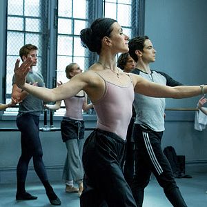 Fotoğraf Flesh and Bone