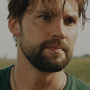 Fotoğraf Before The Fire