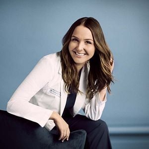 Fotoğraf Camilla Luddington