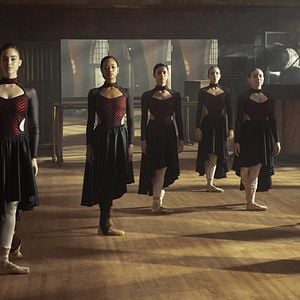 Fotoğraf Tiny Pretty Things