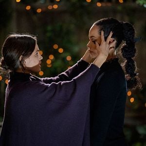 Fotoğraf Madeleine Mantock