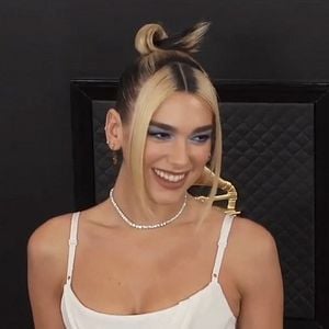 Fotoğraf Dua Lipa