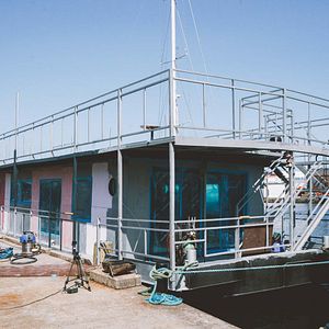 Fotoğraf The Houseboat