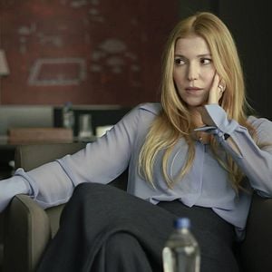 Fotoğraf Camdaki Kız