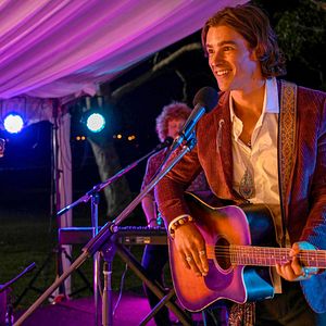 Fotoğraf Biz Kızla Tanıştım