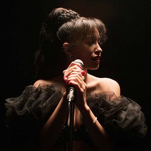 Fotoğraf Christian Serratos