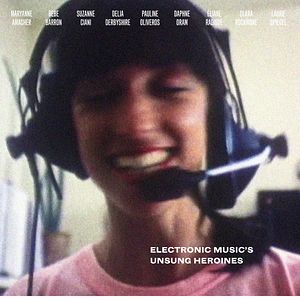 Fotoğraf Sisters With Transistors