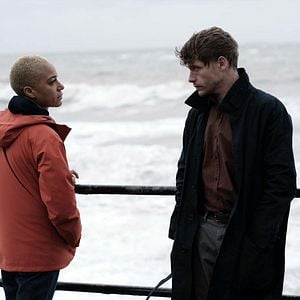 Fotoğraf Cush Jumbo