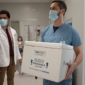 Fotoğraf Ryan Eggold