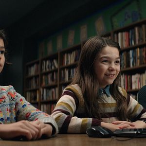 Fotoğraf Home Before Dark