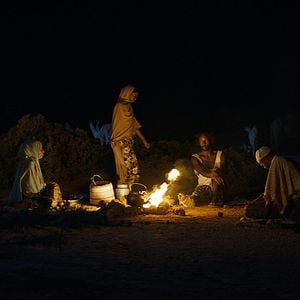 Fotoğraf The Gravedigger’s Wife
