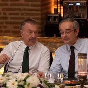 Fotoğraf Camdaki Kız