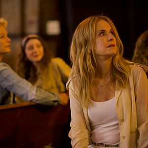 Fotoğraf Off the Rails