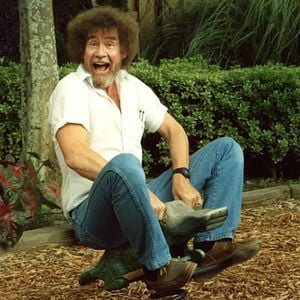 Fotoğraf Bob Ross: Küçük Mutlu Ağaçların Arasında Gizlenen İhanet ve Hırs