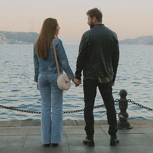 Fotoğraf Küçük Yalanlar