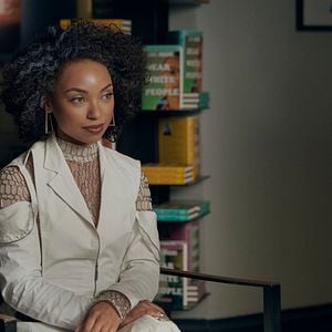 Fotoğraf Logan Browning