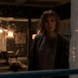 Fotoğraf The Woman in the House Across the Street from the Girl in the Window