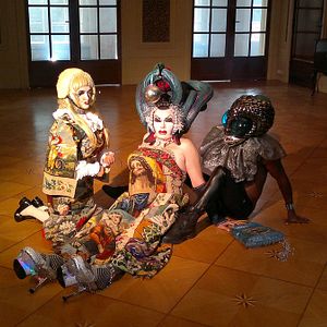 Fotoğraf One Zero One - Die Geschichte von Cybersissy & BayBjane