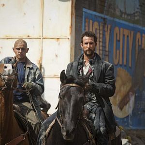 Fotoğraf Falling Skies