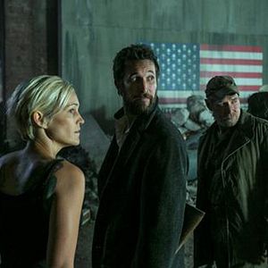 Fotoğraf Falling Skies