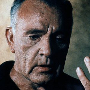 Fotoğraf Bin Dokuz Yüz Seksen Dört