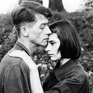 Fotoğraf Bin Dokuz Yüz Seksen Dört