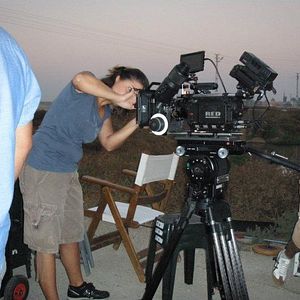 Fotoğraf Toprağa Uzanan Eller