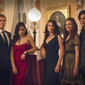 Fotoğraf Witches of East End