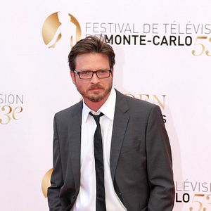 Fotoğraf Aden Young