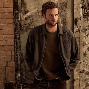 Fotoğraf Low Winter Sun (2013)