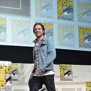 Fotoğraf Kaptan Amerika: Kış Askeri