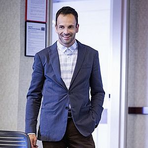 Fotoğraf Jonny Lee Miller