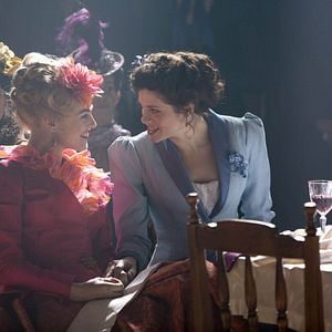 Fotoğraf Katie McGrath