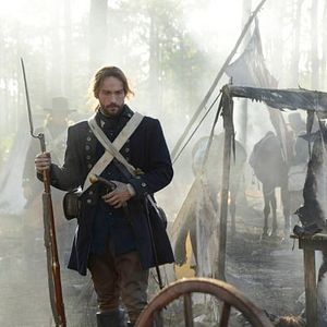 Fotoğraf Tom Mison