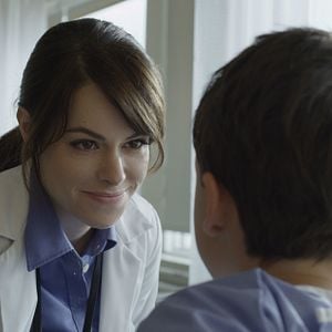 Fotoğraf Emily Hampshire