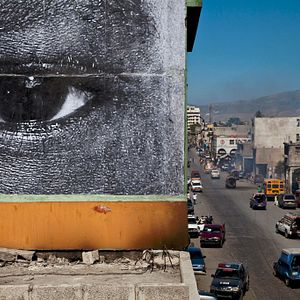 Fotoğraf Inside Out: The People's Art Project