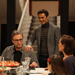 Fotoğraf Annemizi Saklarken