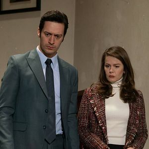 Fotoğraf Camdaki Kız