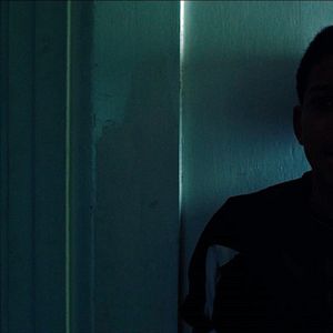 Fotoğraf The Boy Behind the Door