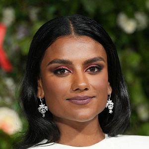 Fotoğraf Simone Ashley